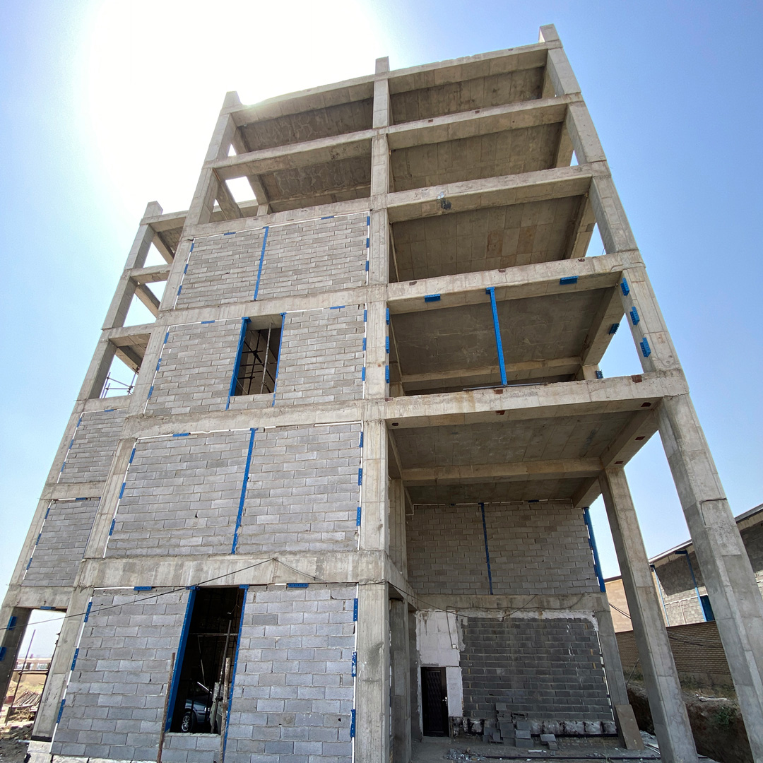 اجرای والپست در اسکلت بتنی