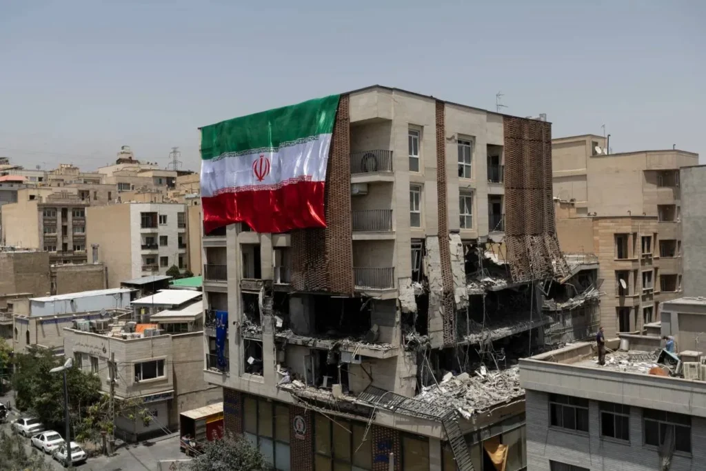 بازسازی ساختمان‌های تخریب‌شده در جنگ